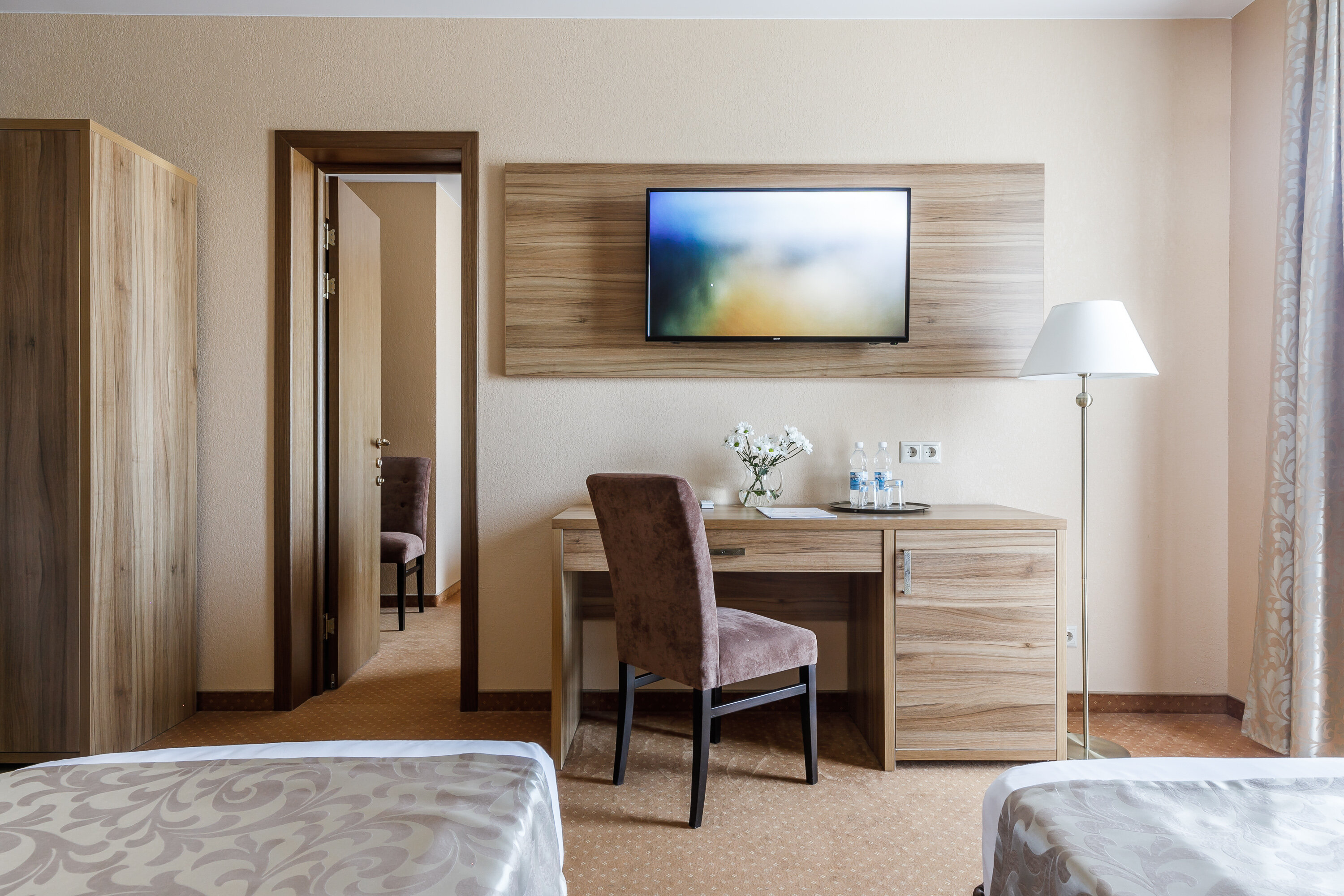 Смежные стандарты 4-х местные без балкона 1 корпус