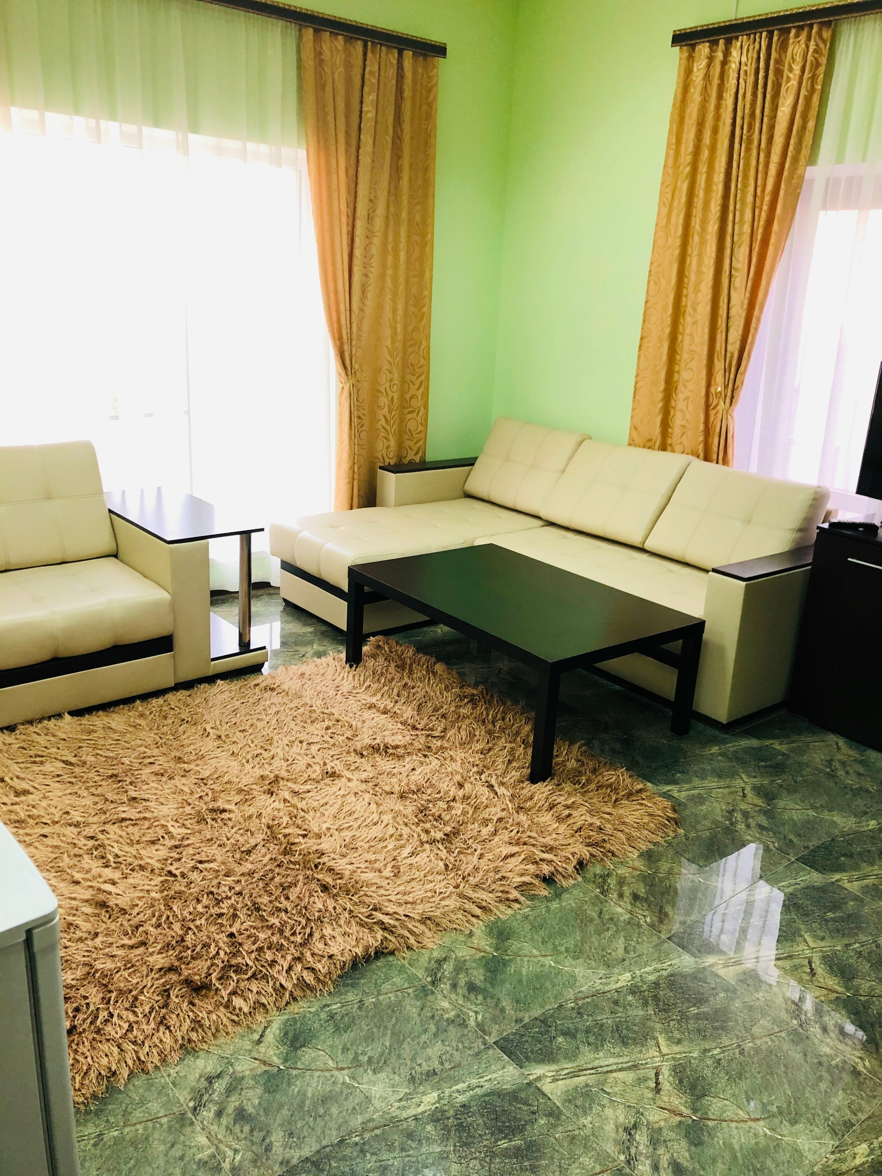 Улучшенный люкс