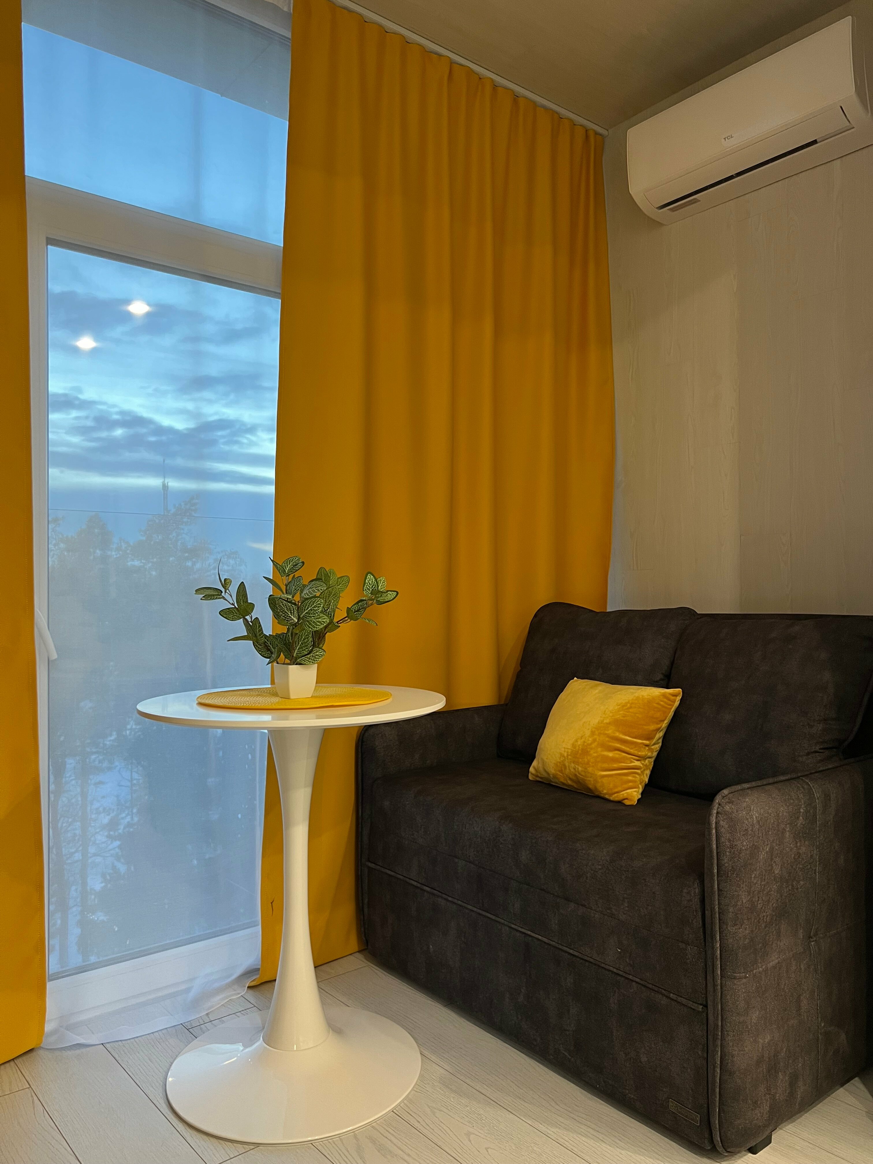 Апартамент "Охра" с мини-кухней и стирально-сушильной машиной