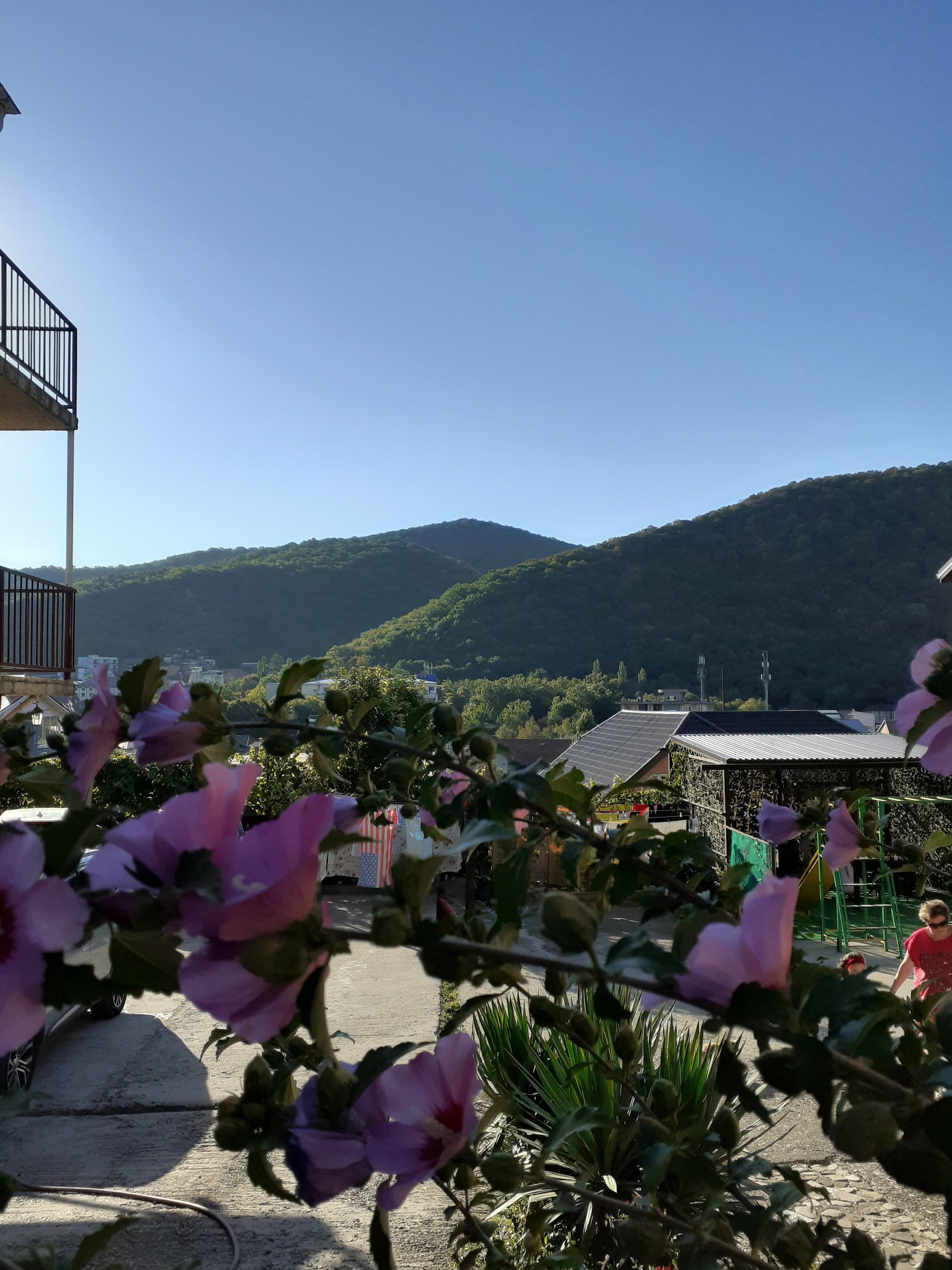 СЕМЕЙНАЯ КОМНАТА С БАЛКОНОМ