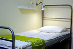 Односпальная кровать в общем номере с 4 кроватями в Найс Красные ворота