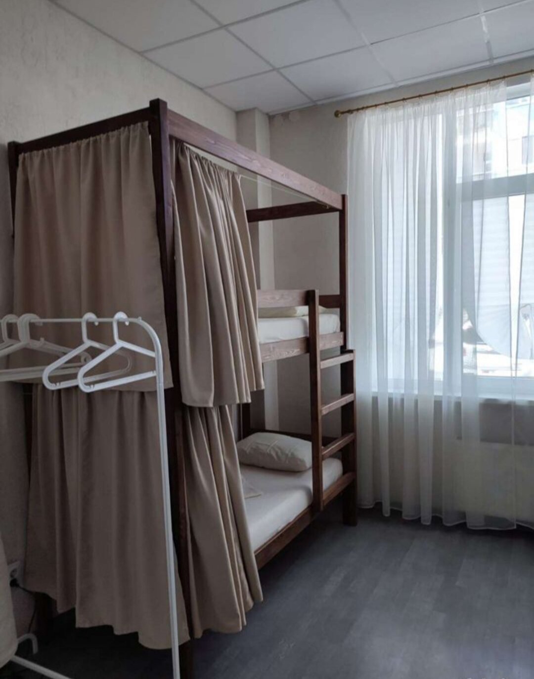 Общий номер для женщин с 6 кроватями