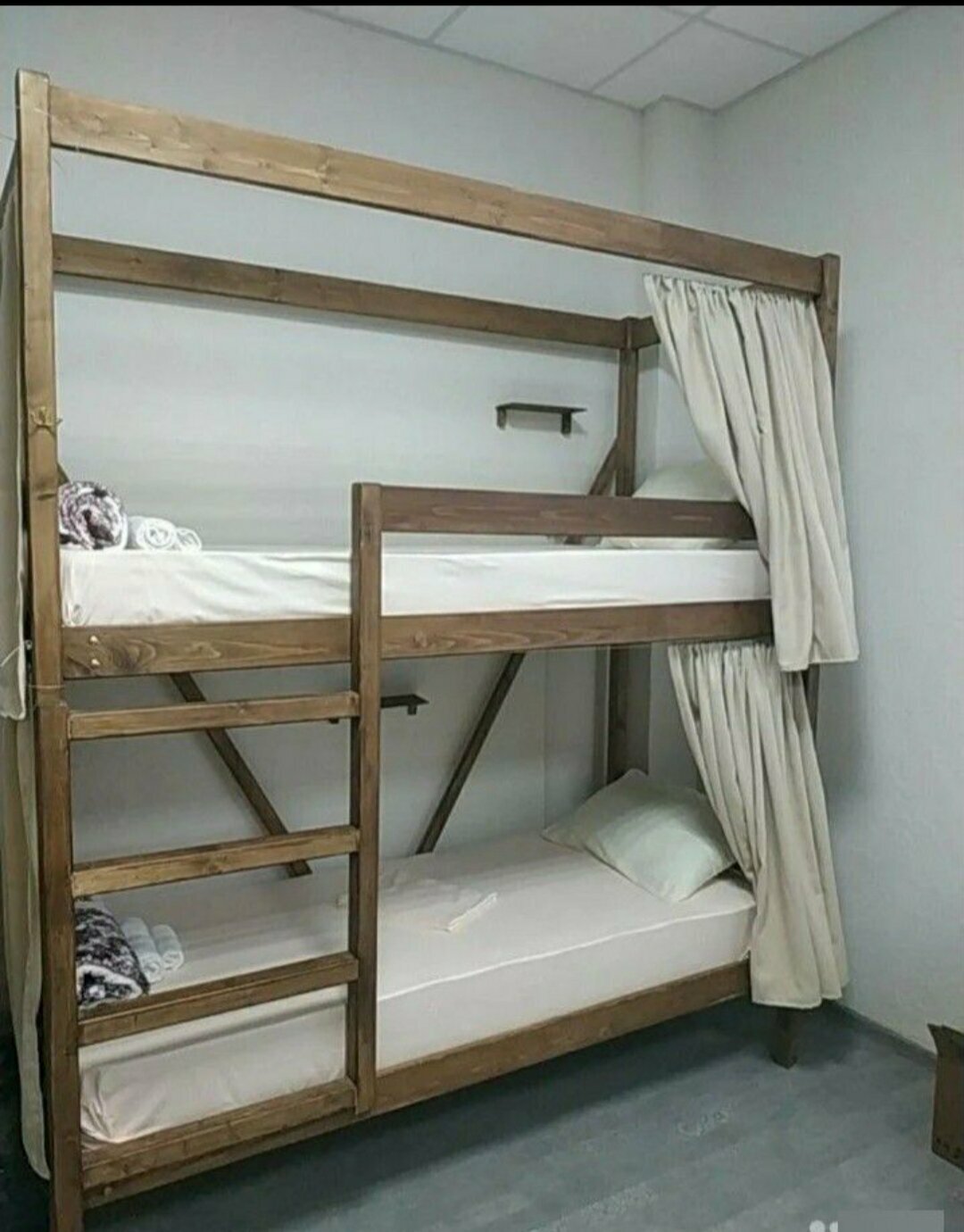 Общий 8-местный номер для мужчин