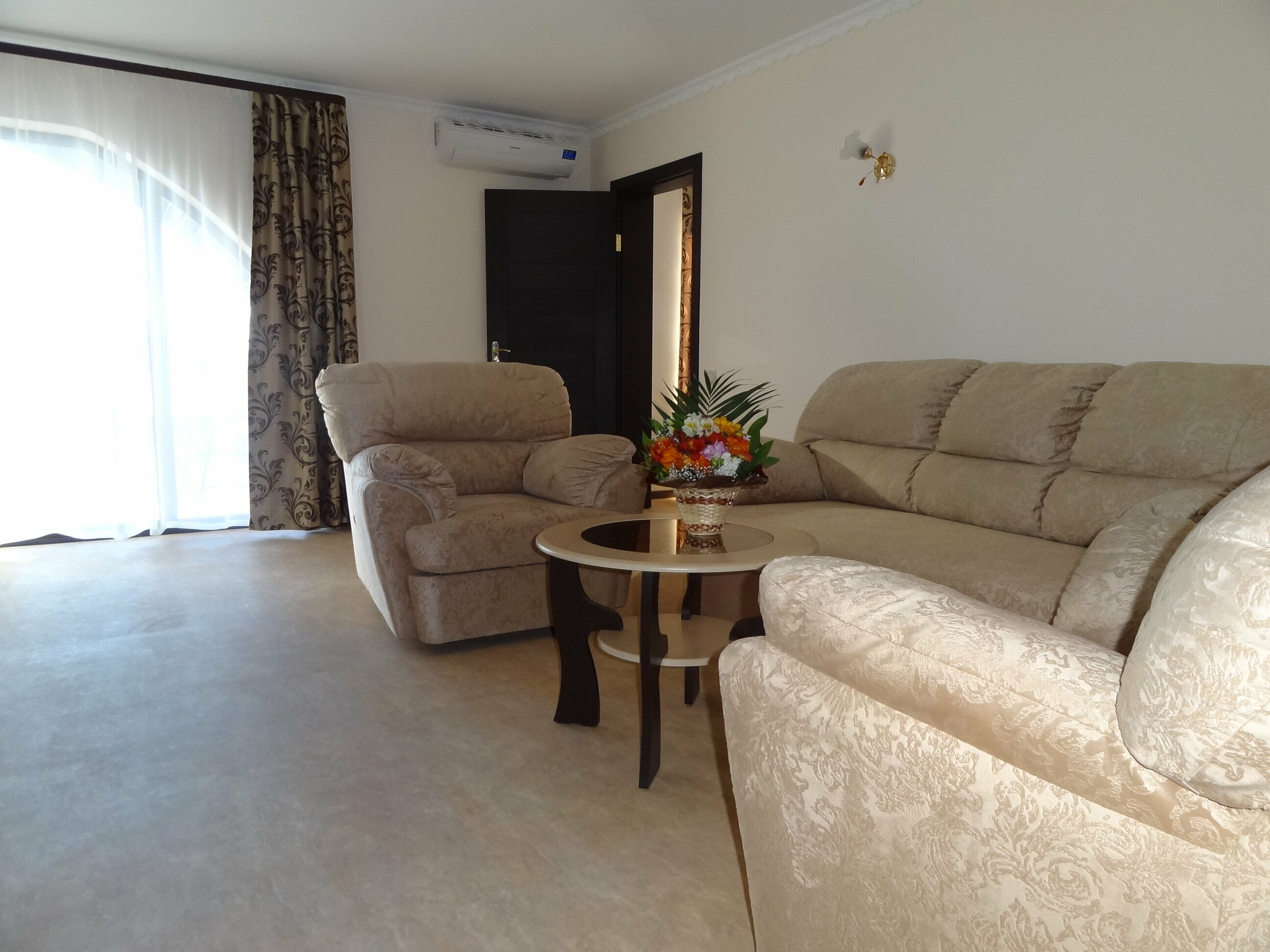 Двухкомнатный семейный делюкс с балконами и видом на море