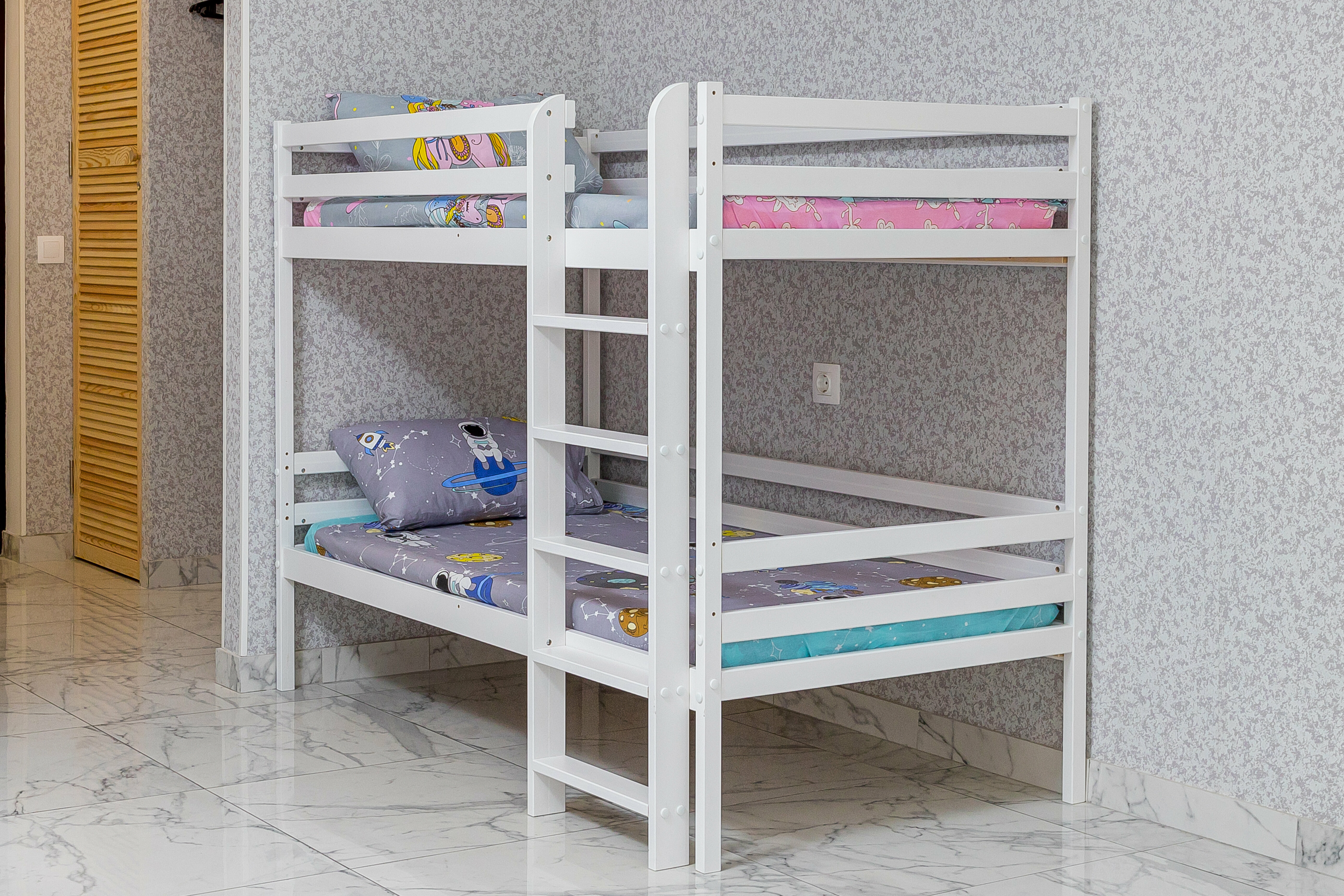 Просторный двухместный номер с 2 отдельными кроватями