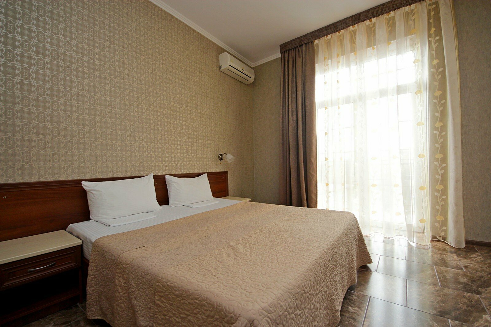 Номер-студия с видом на бассейн