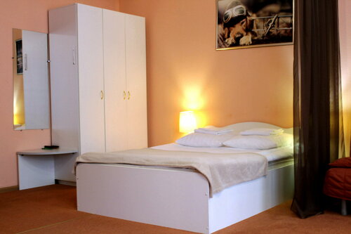 Просторные семейные апартаменты 703 (1 кровать + 2 дивана) с видом на гору