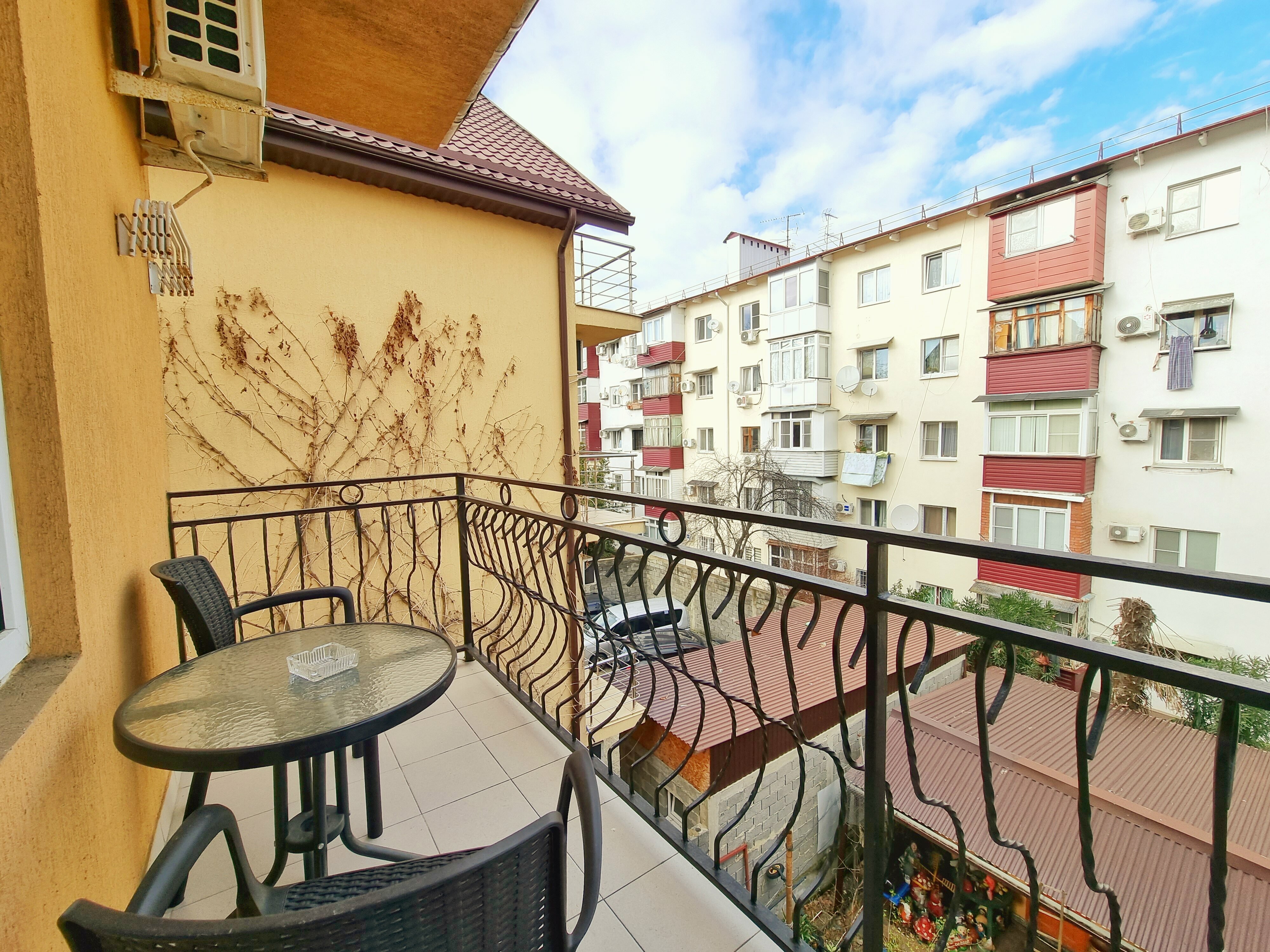 Двухместный номер с 2 отдельными кроватями и балконом