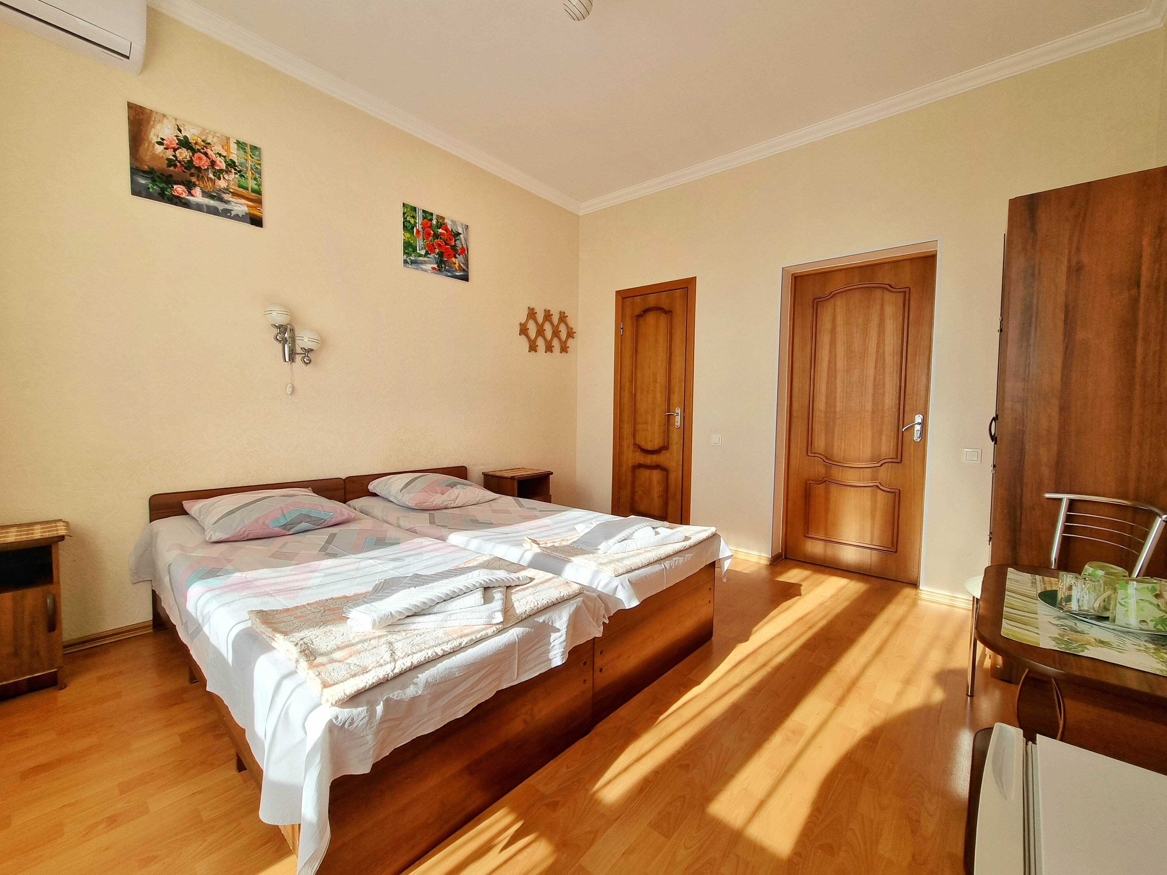 Двухместный номер с 2 отдельными кроватями и балконом