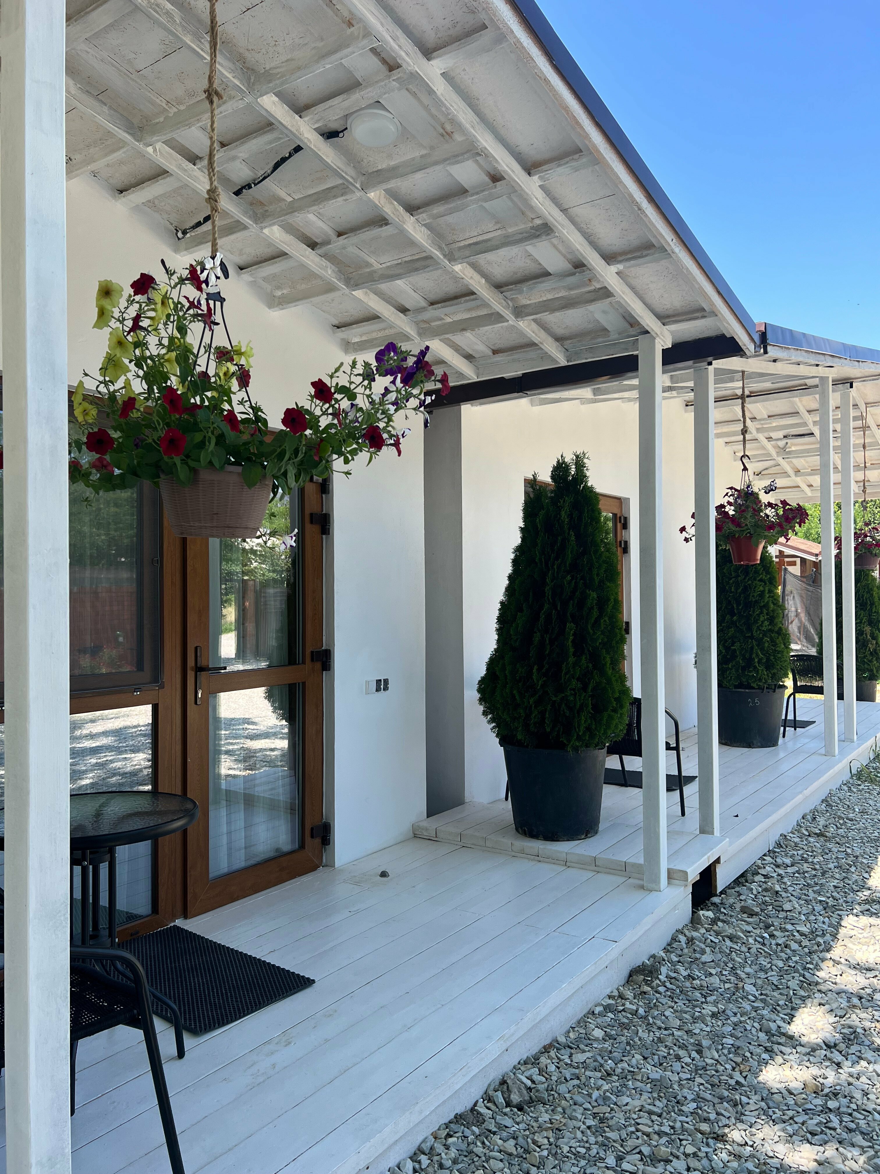 Домики с бассейном