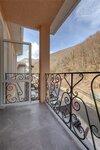 Семейные апартаменты с балконом и видом на горы (23,33) в Горный дом