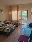 Стандартный трехместный номер в Лоо-ра