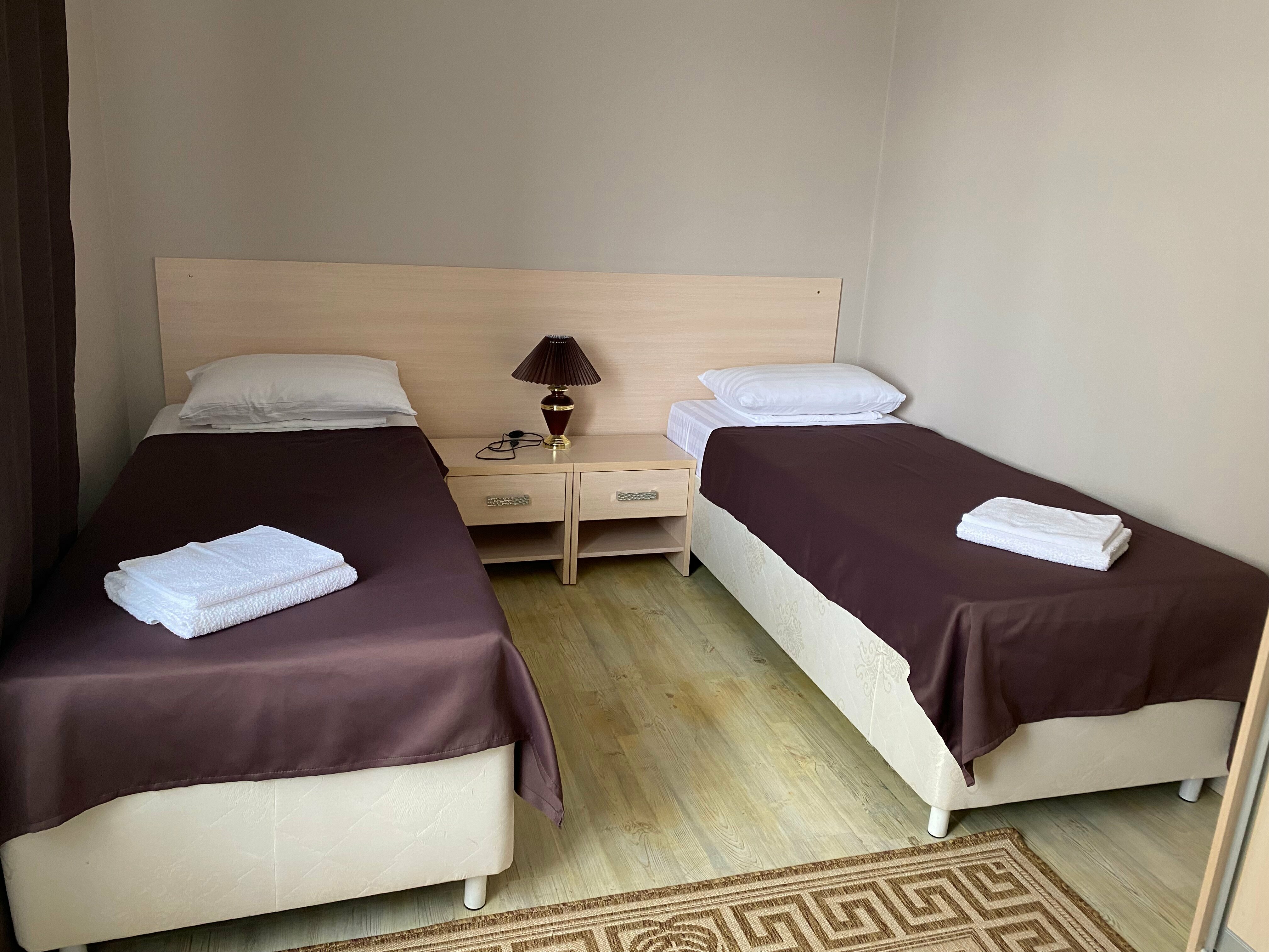 Двухкомнатный семейный номер с балконом.