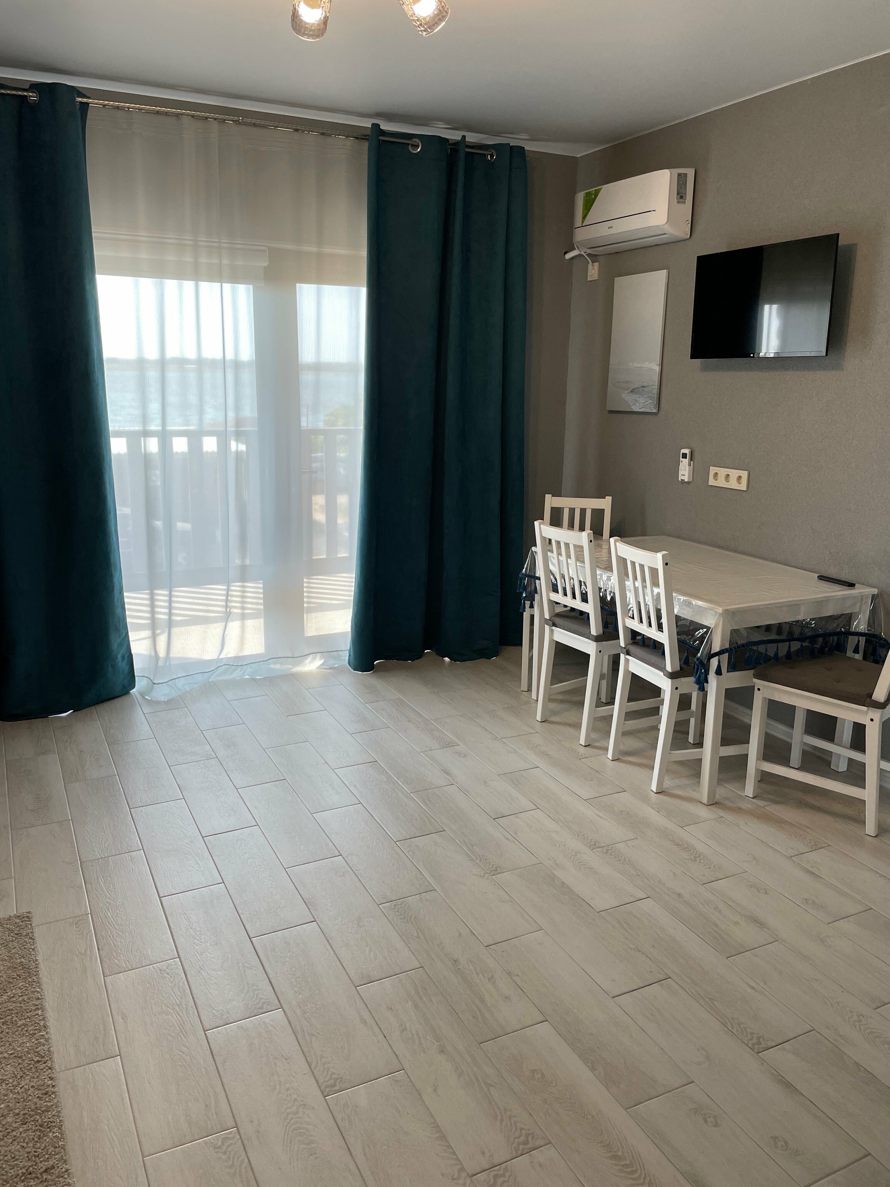 Семейный номер с видом на море