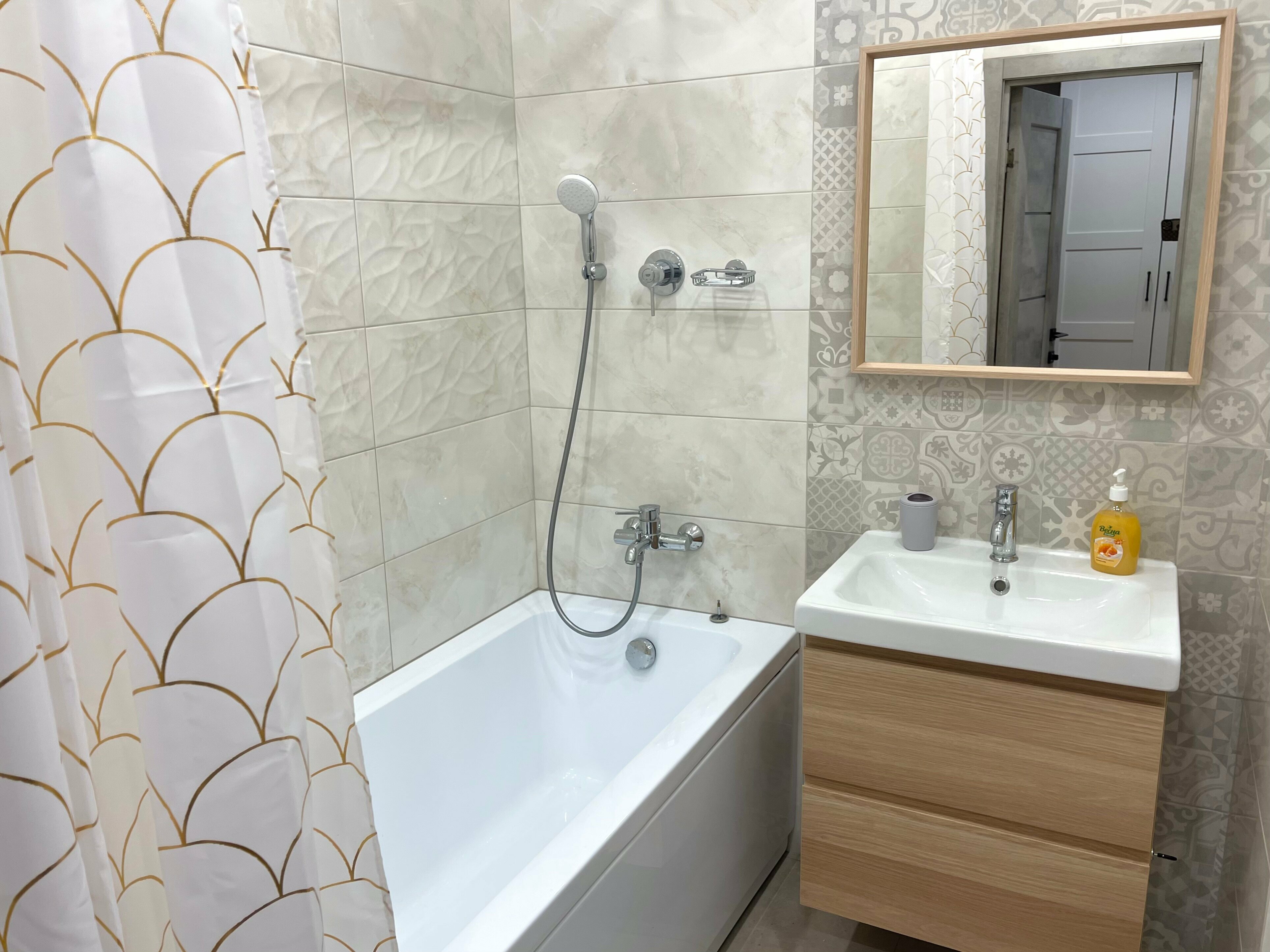 Трехместный номер с видом на город