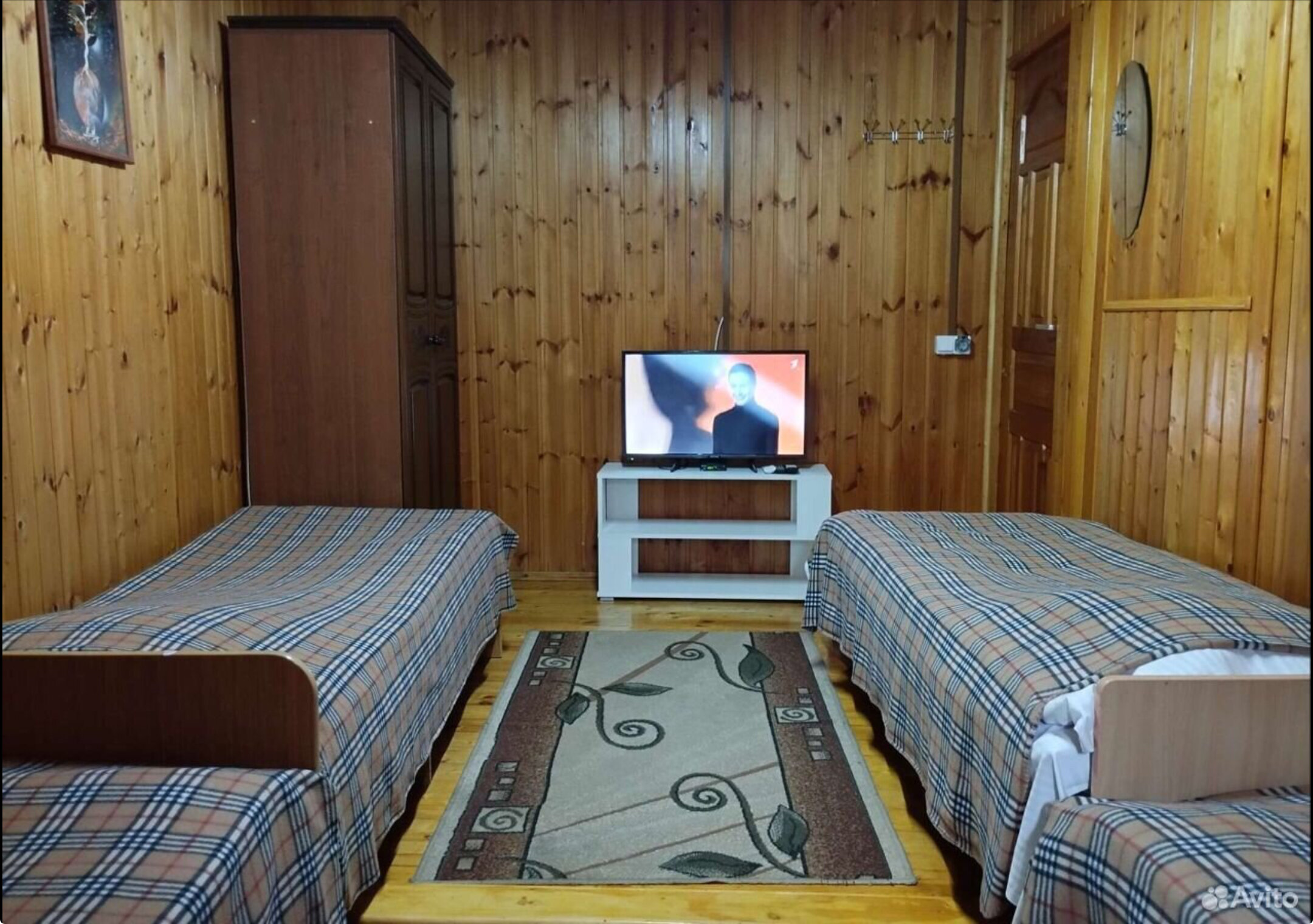 Четырехместный номер с общим душем и туалетом