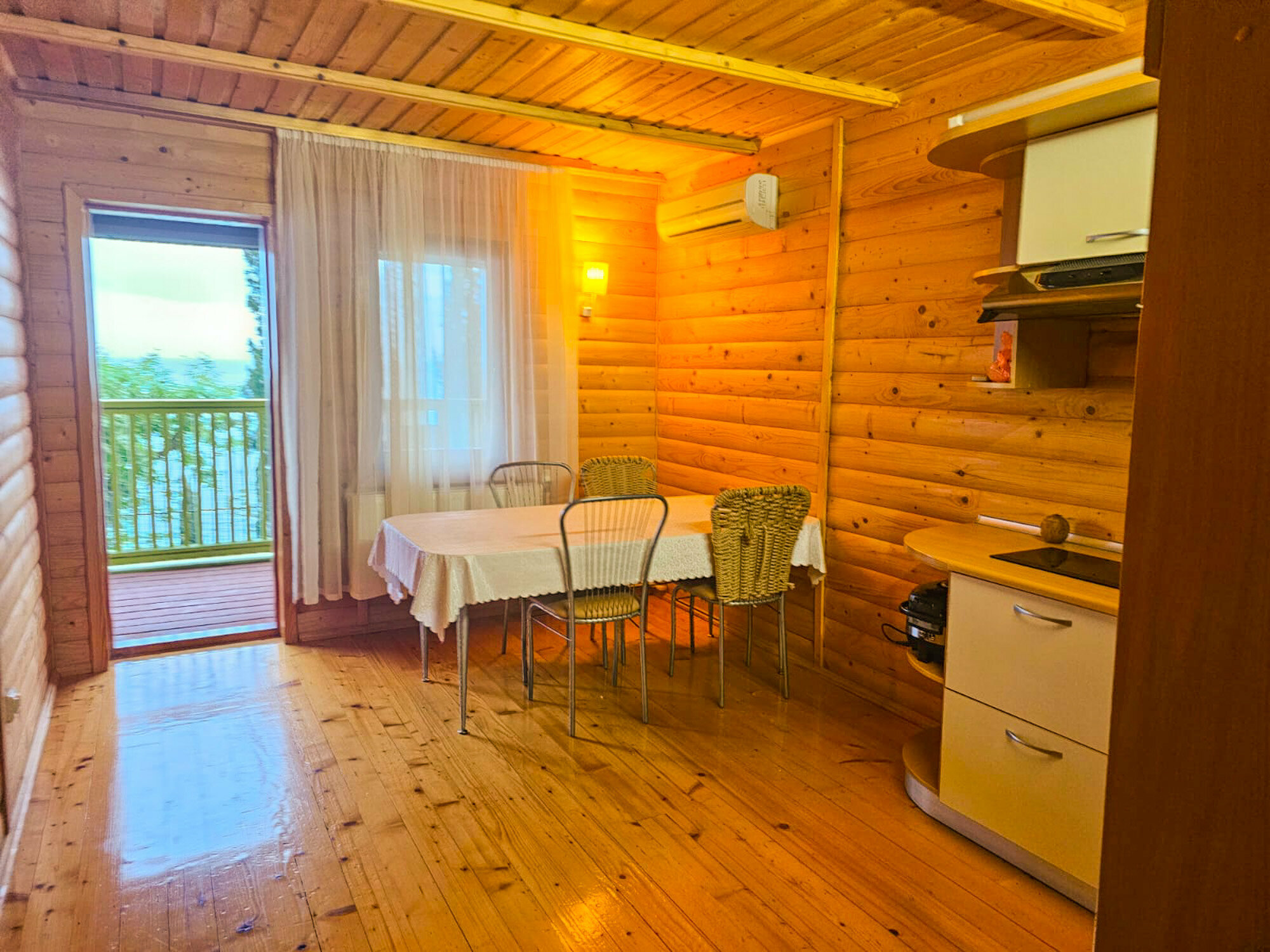 Семейный номер с балконом