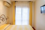 Люкс, балкон, вид на море в Lola Piccolo Hotel