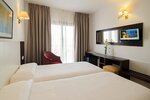 Двухместный номер с 1 или 2 кроватями, балкон в Hotel Amoros