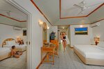 Улучшенный номер, 2 двуспальные кровати (Two Bedroom Family Beach Villa) в Villa Park-Sun Island