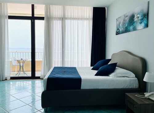 Двухместный номер с 1 двуспальной кроватью, вид на море в Hotel Polo Nautico