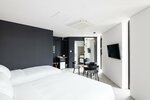 Семейный двухместный номер с 2 односпальными кроватями в Gangneung Boutique Hotel Bombom