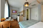 Двухместный номер «Делюкс» с 1 двуспальной кроватью в Andi Hotel