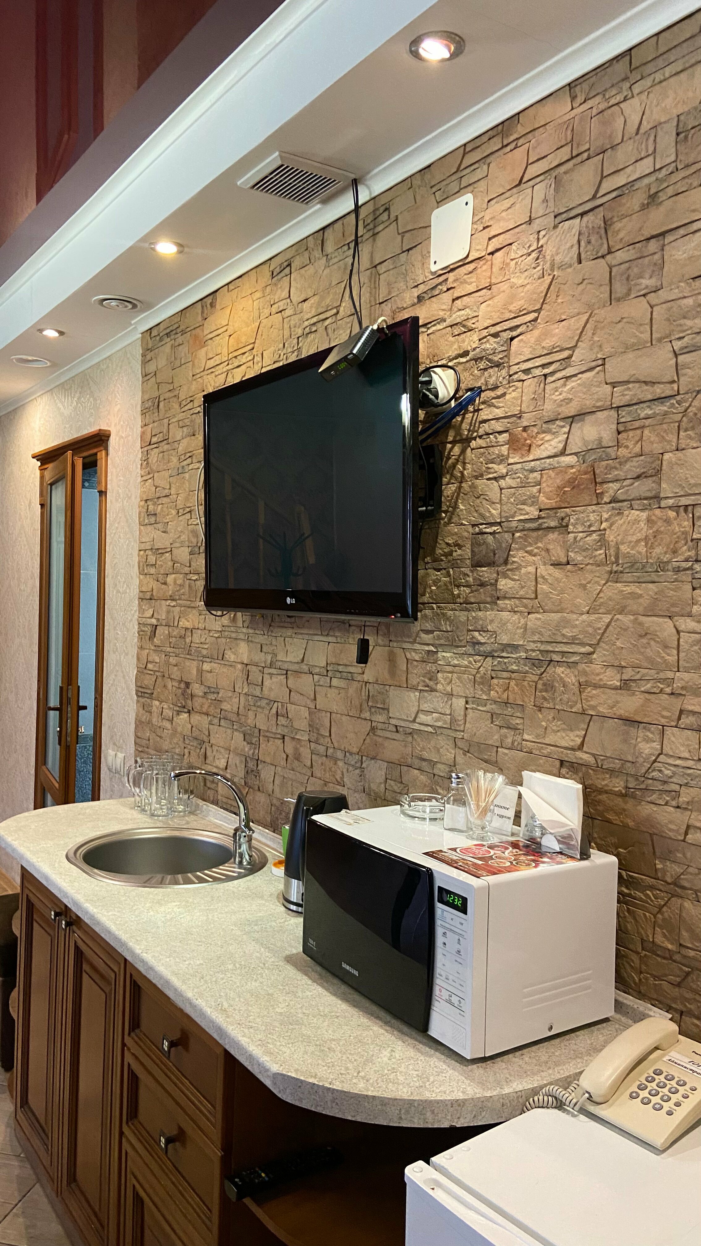 Коттедж с видом на озеро