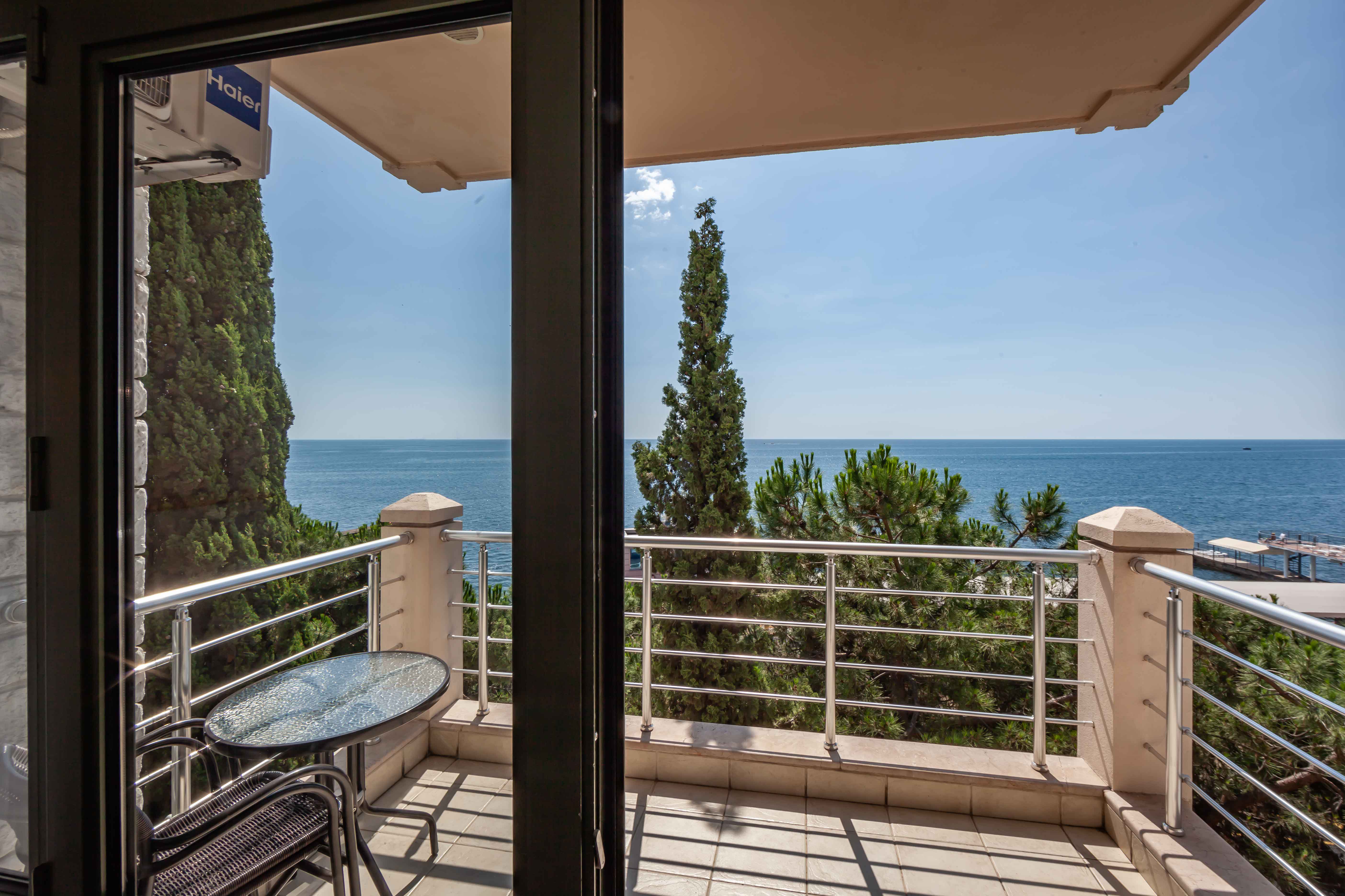 Трехместный номер Делюкс с видом на море