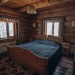 Коттедж улучшенный с 3 односпальными и 1 двуспальной кроватью в Деревня Берендеевка