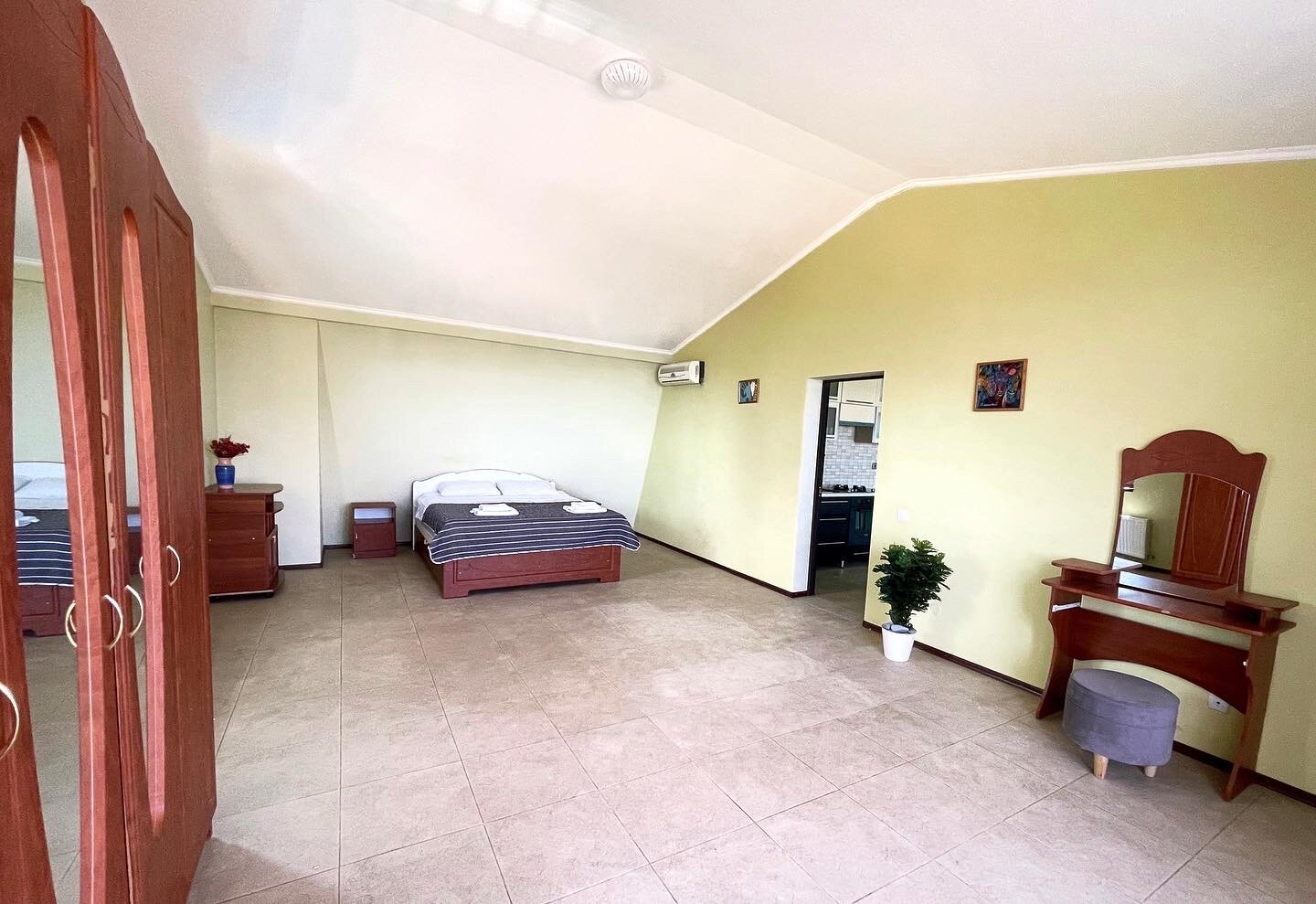 Четырехместный номер с видом на море