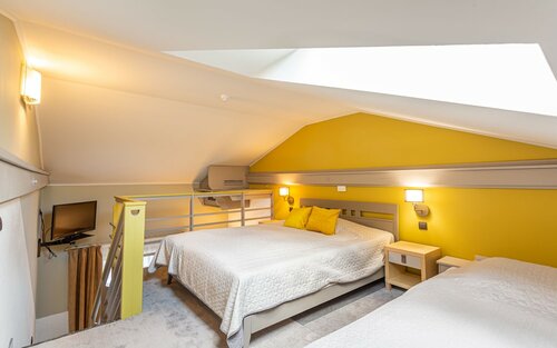 Стандартный четырехместный номер в Hotel Visegrád