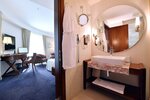 Двухместный номер «Делюкс» с 1 двуспальной кроватью, вид на сад в Hotel Ziya