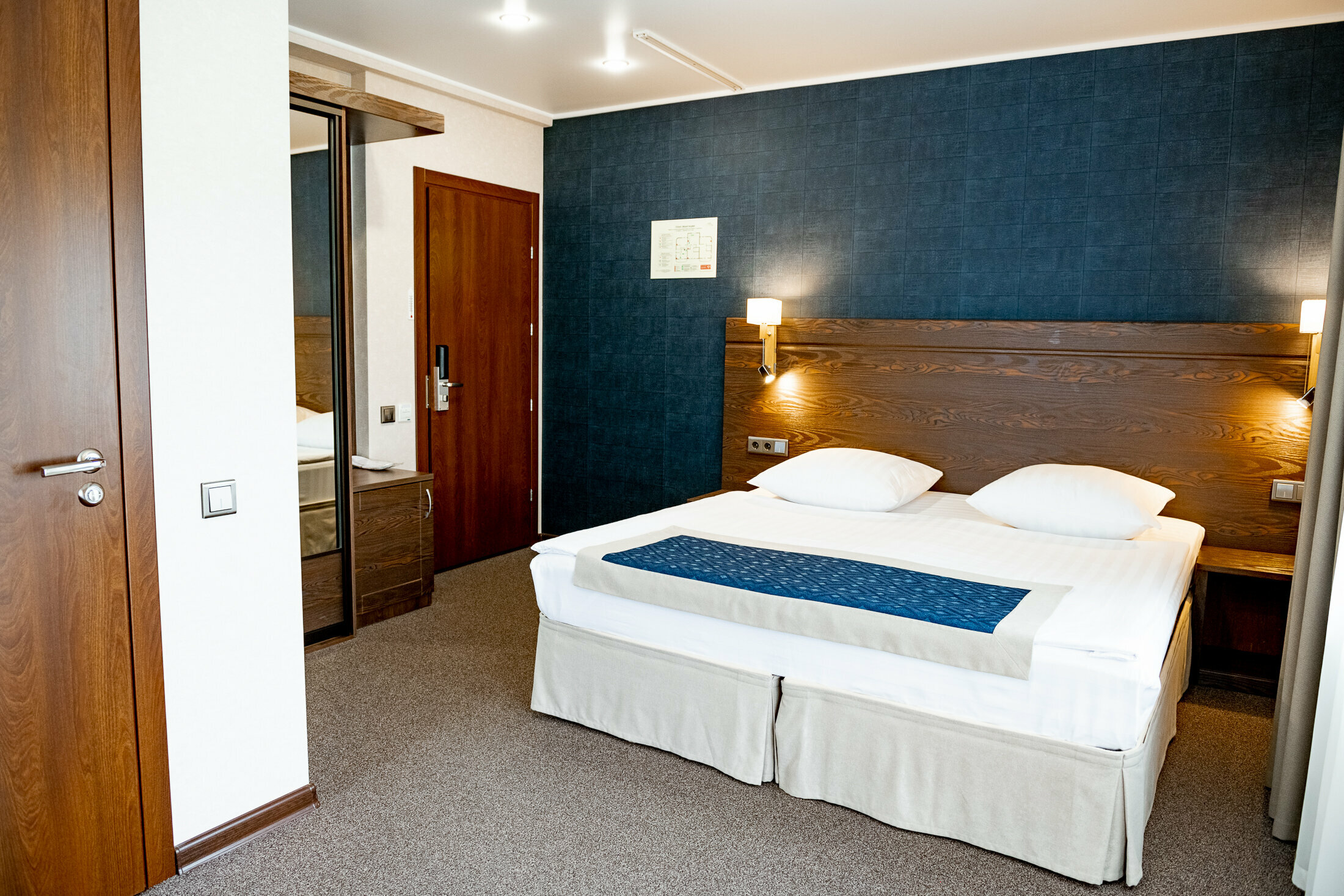 Двухместный номер с 1 кроватью или 2 отдельными кроватями и балконом