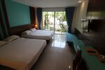 Улучшенный двухместный номер с 1 двуспальной кроватью в Baan Karon