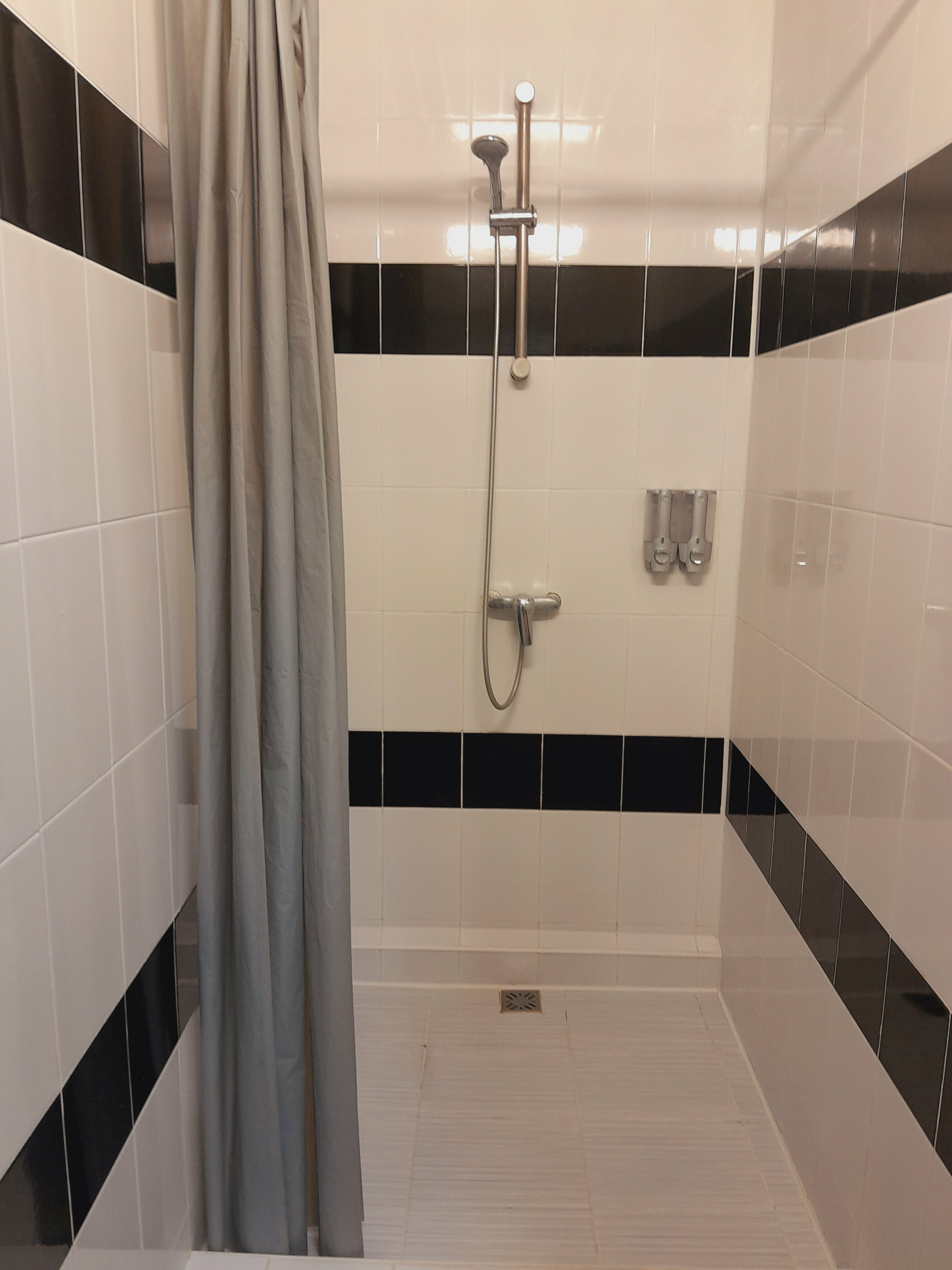 Двухместный номер с 1 кроватью и общей ванной комнатой