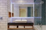 Стандартный номер (Best Room Available) в Holiday Inn London Heathrow - Bath Road, an Ihg Hotel