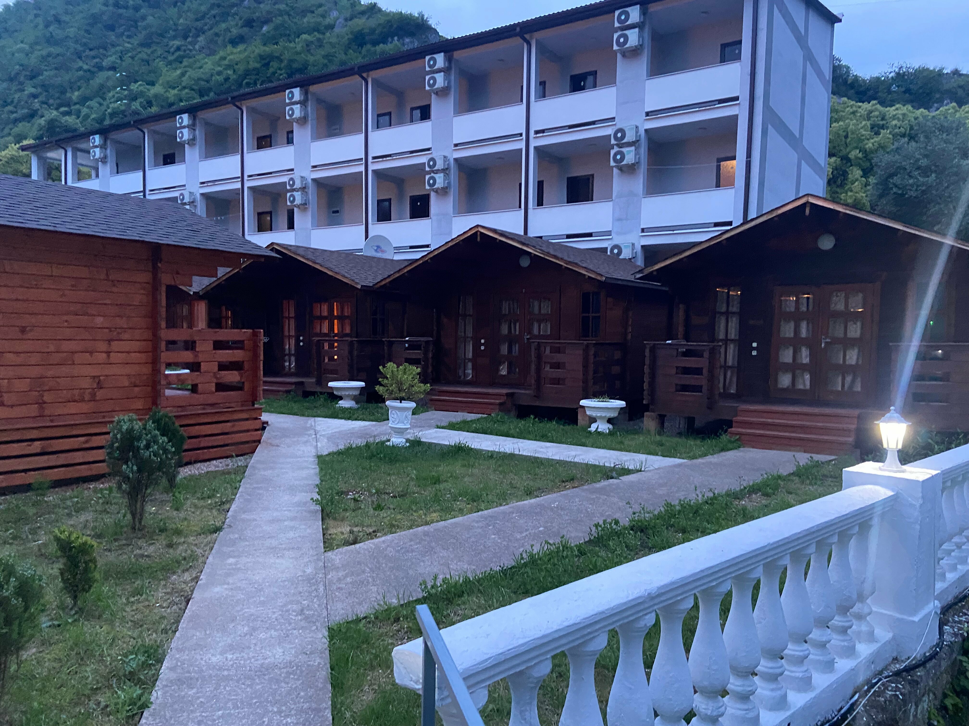 Коттедж с балконом