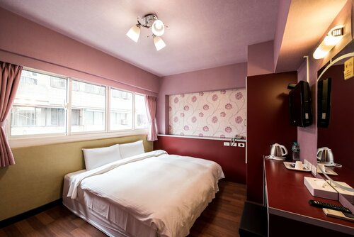 Двухместный номер базового типа с 1 двуспальной кроватью, 1 двуспальная кровать «Квин-сайз» в Hotel South Sea