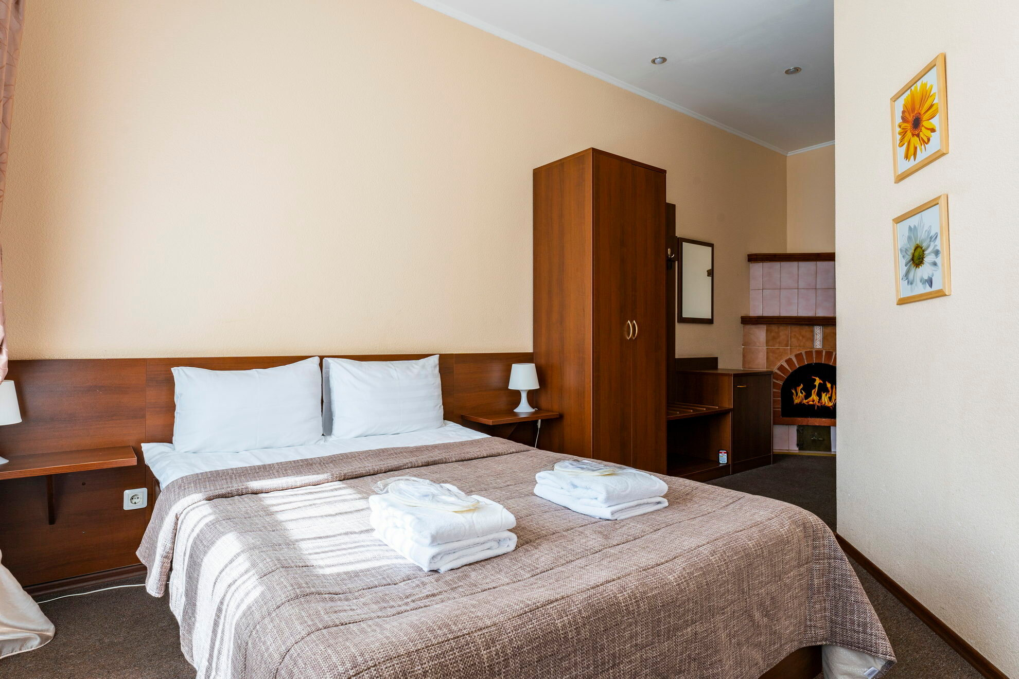 Улучшенный двухместный номер с 1 кроватью или 2 отдельными кроватями, вид на город