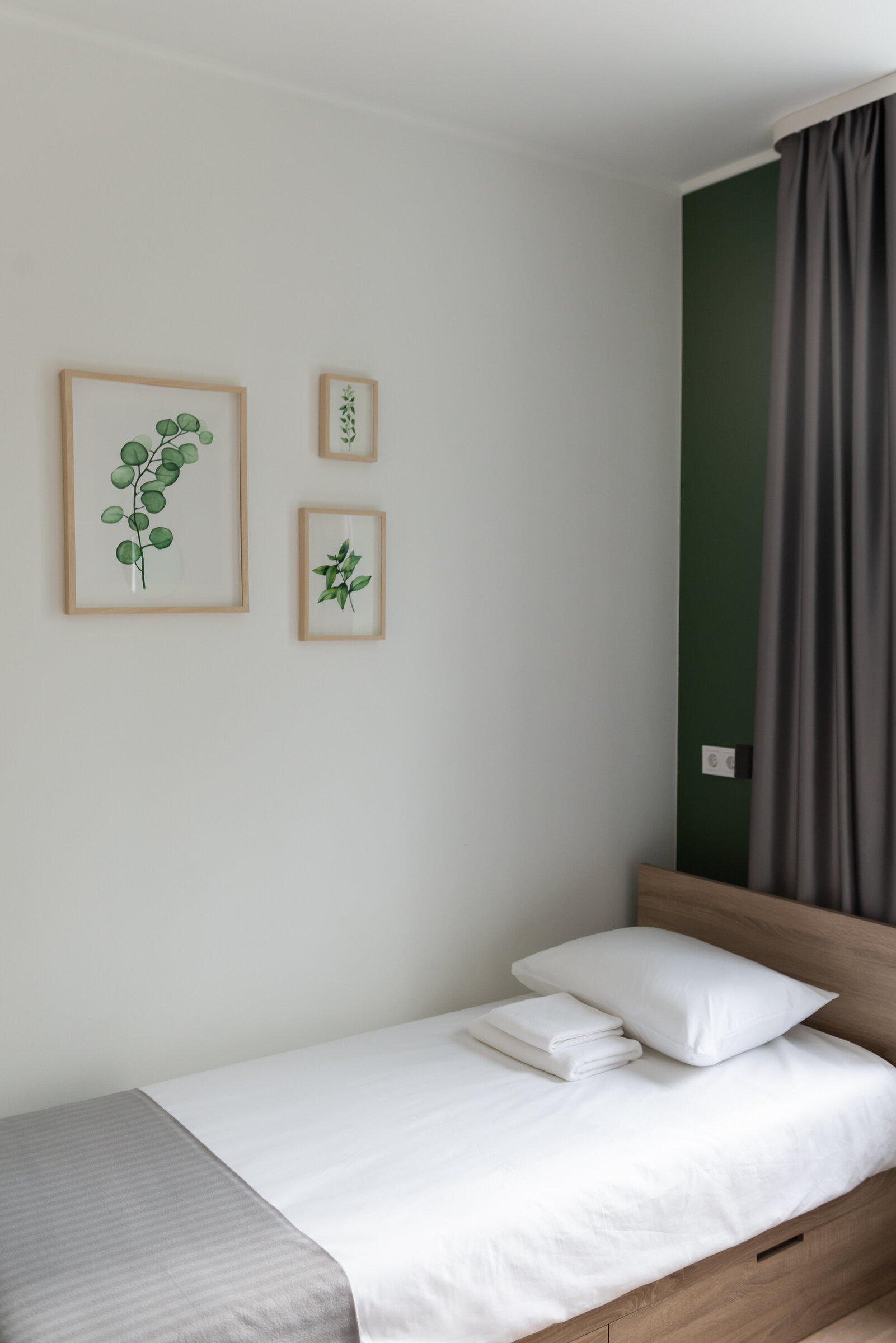 Эконом 2- местный TWIN с общим санузлом (душ и туалет на два номера)