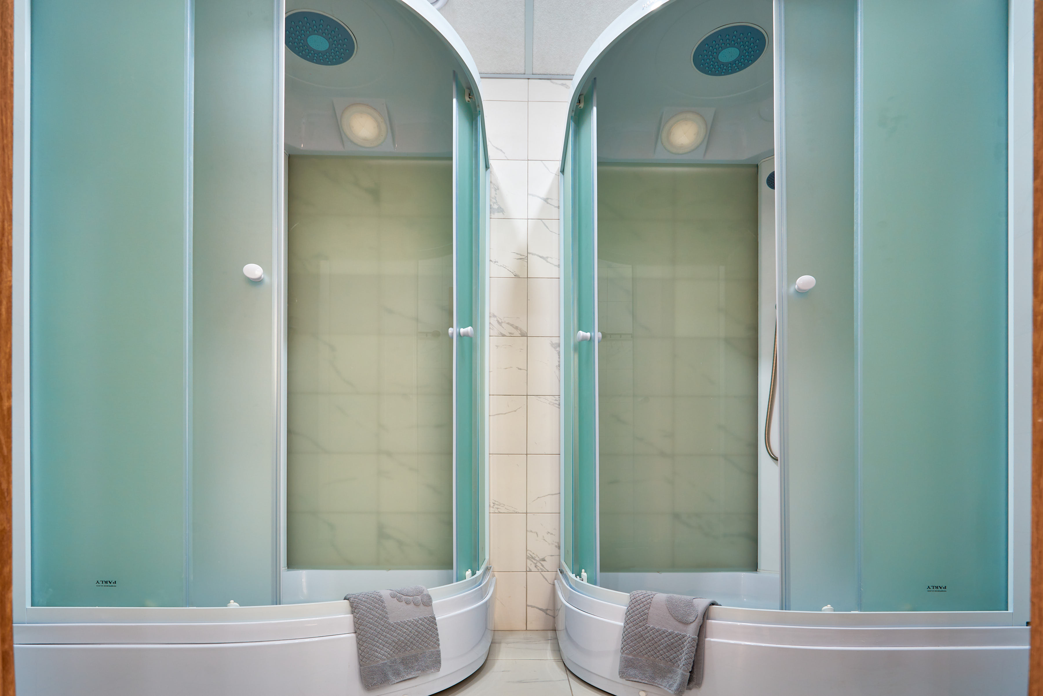 Кровать в общем 8-местном номере