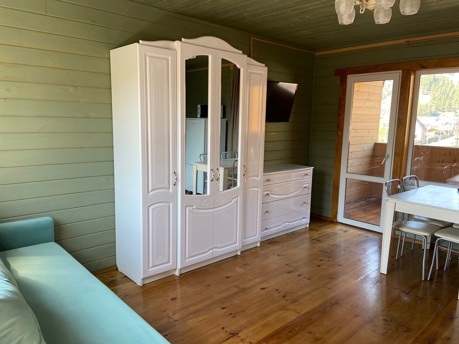 Семейный номер с балконом