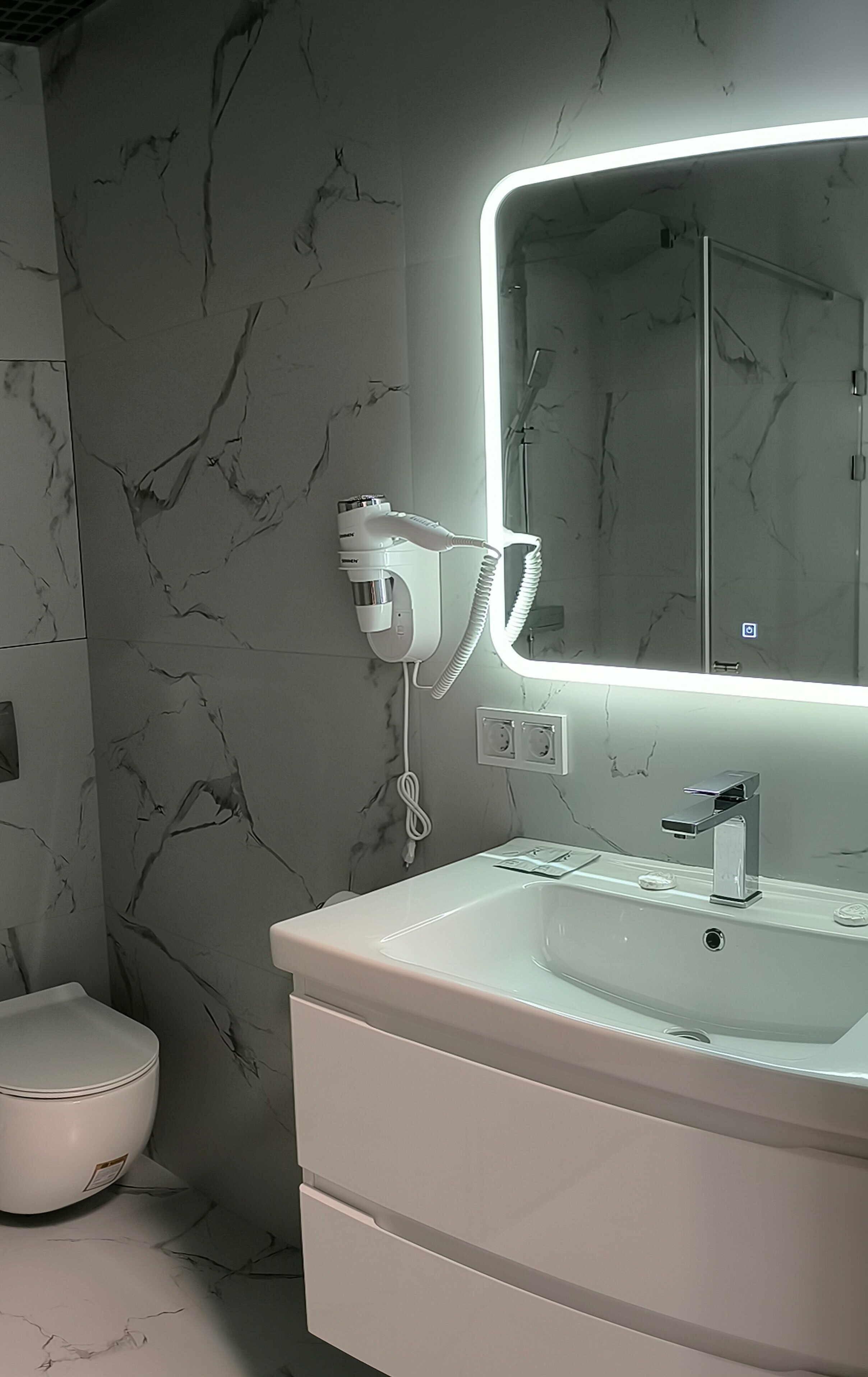 Номер Делюкс