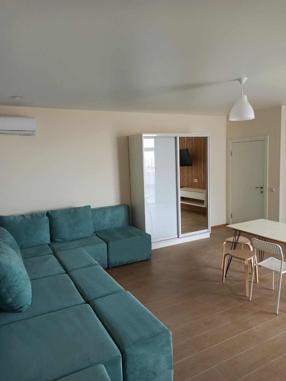 Семейный номер с балконом