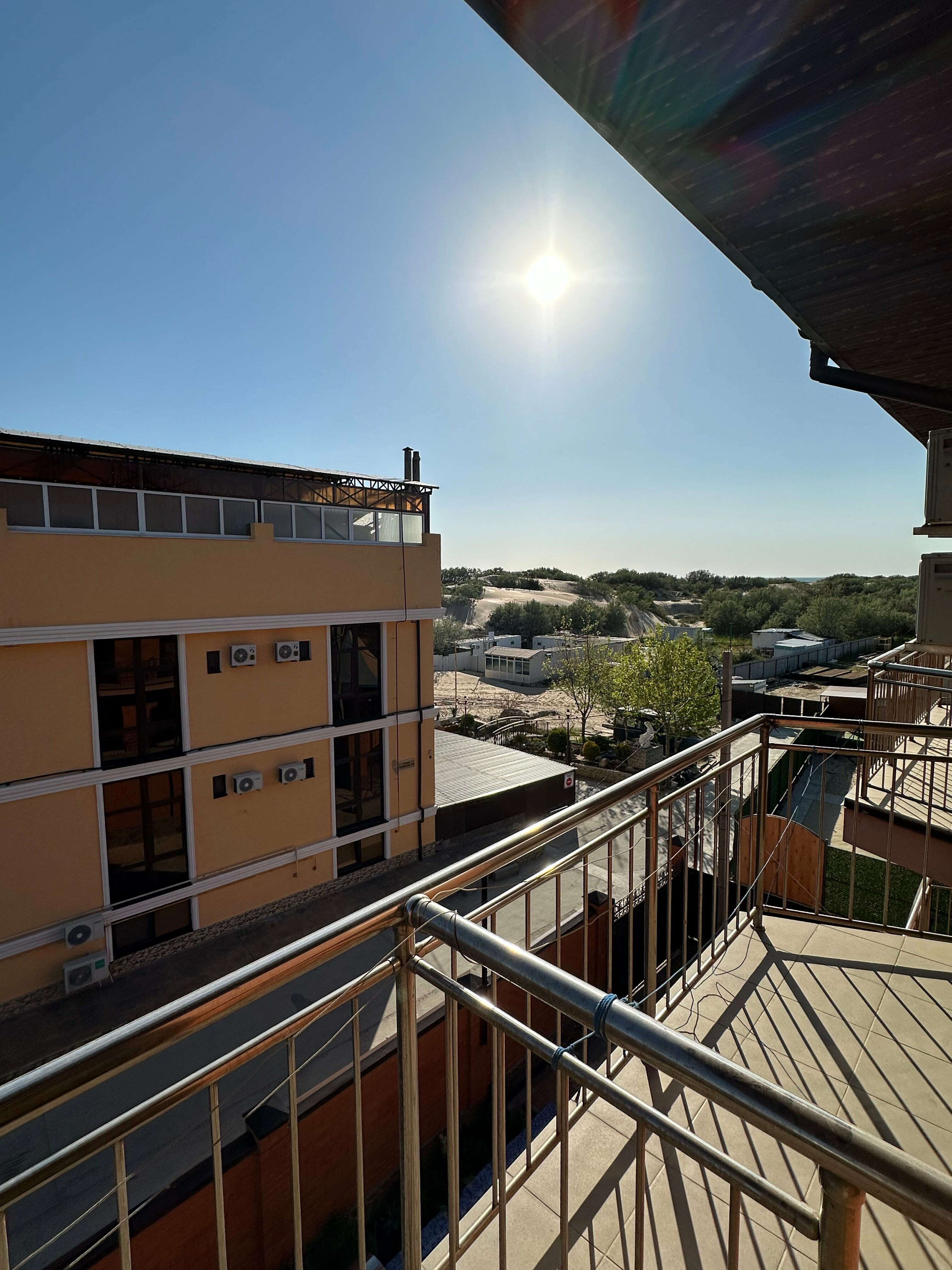 Трехместный номер с балконом