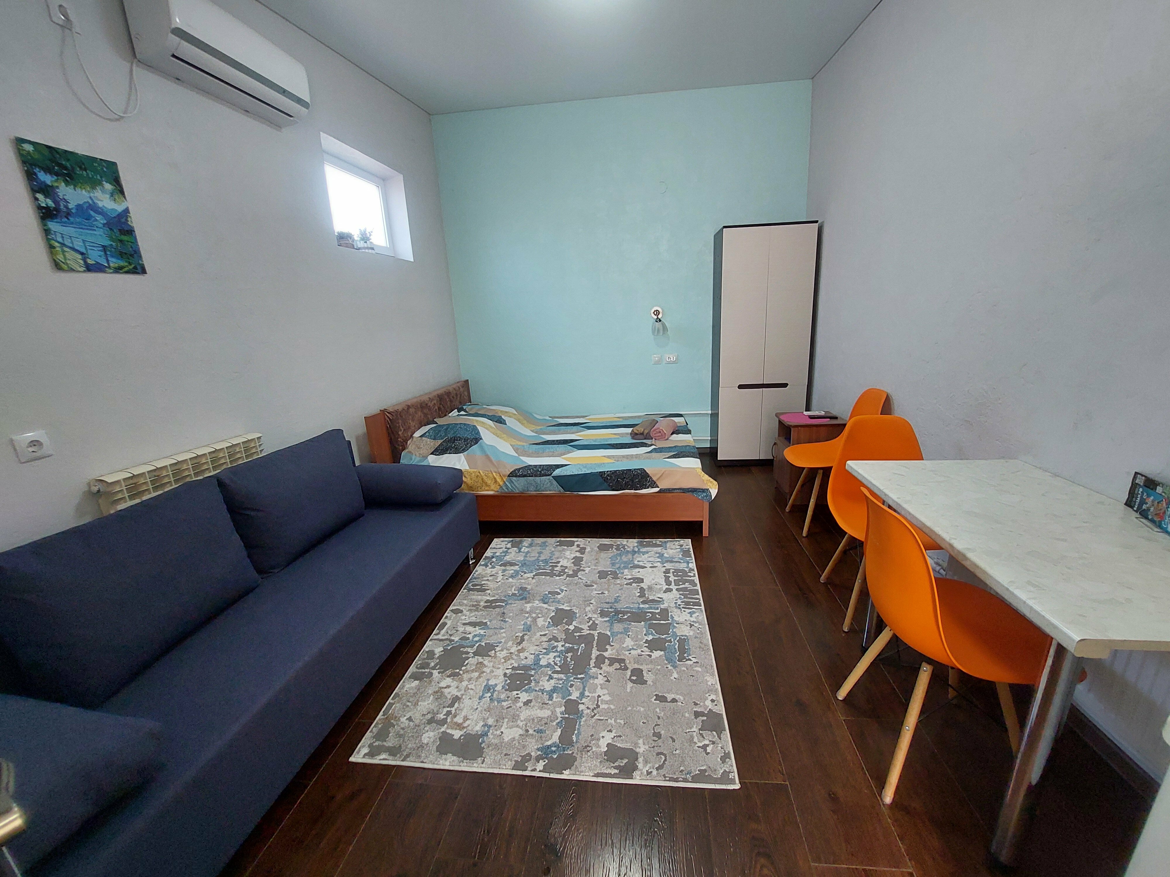 Студия -3, на 2 этаже