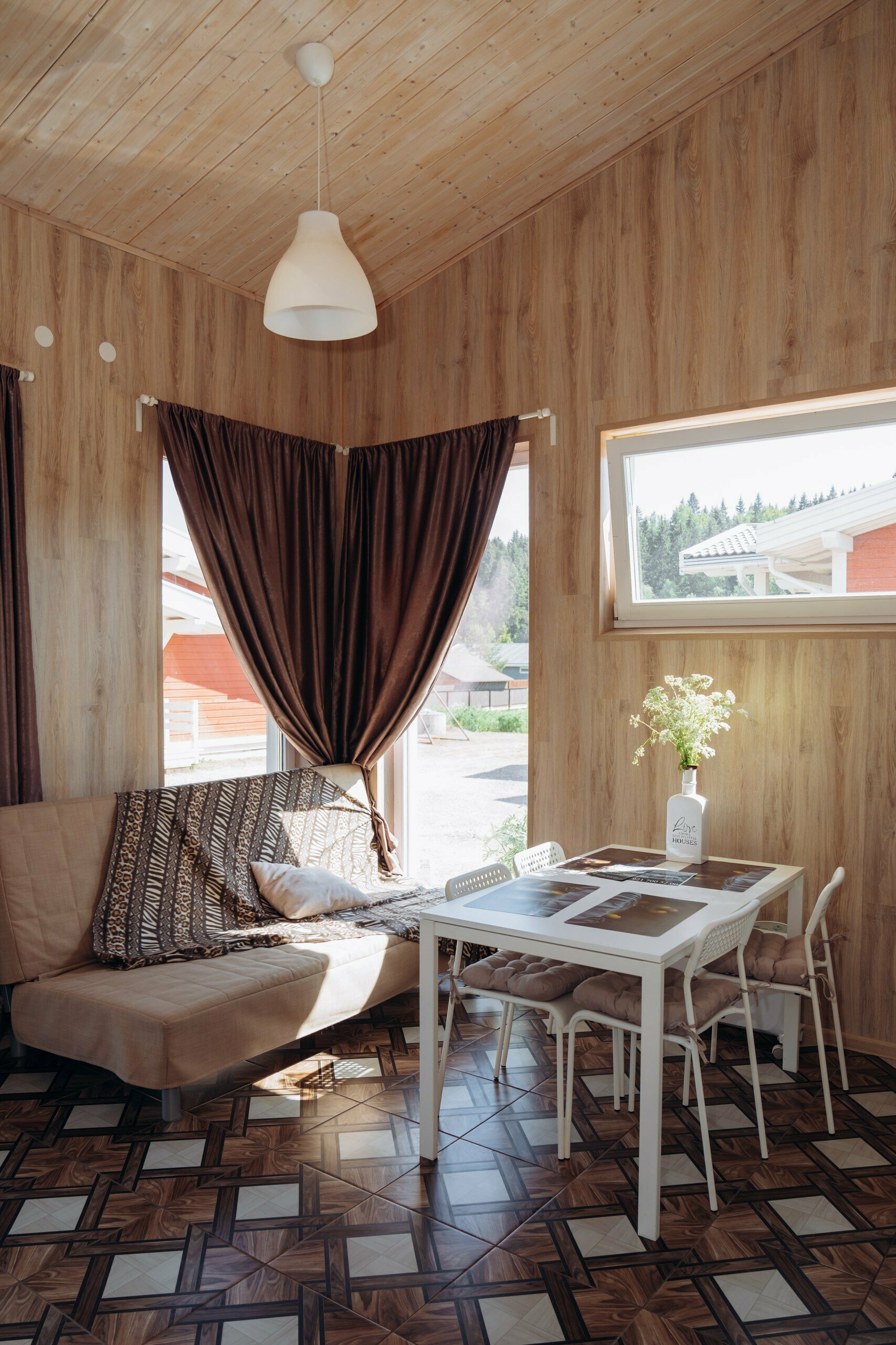 Коттедж с видом на озеро