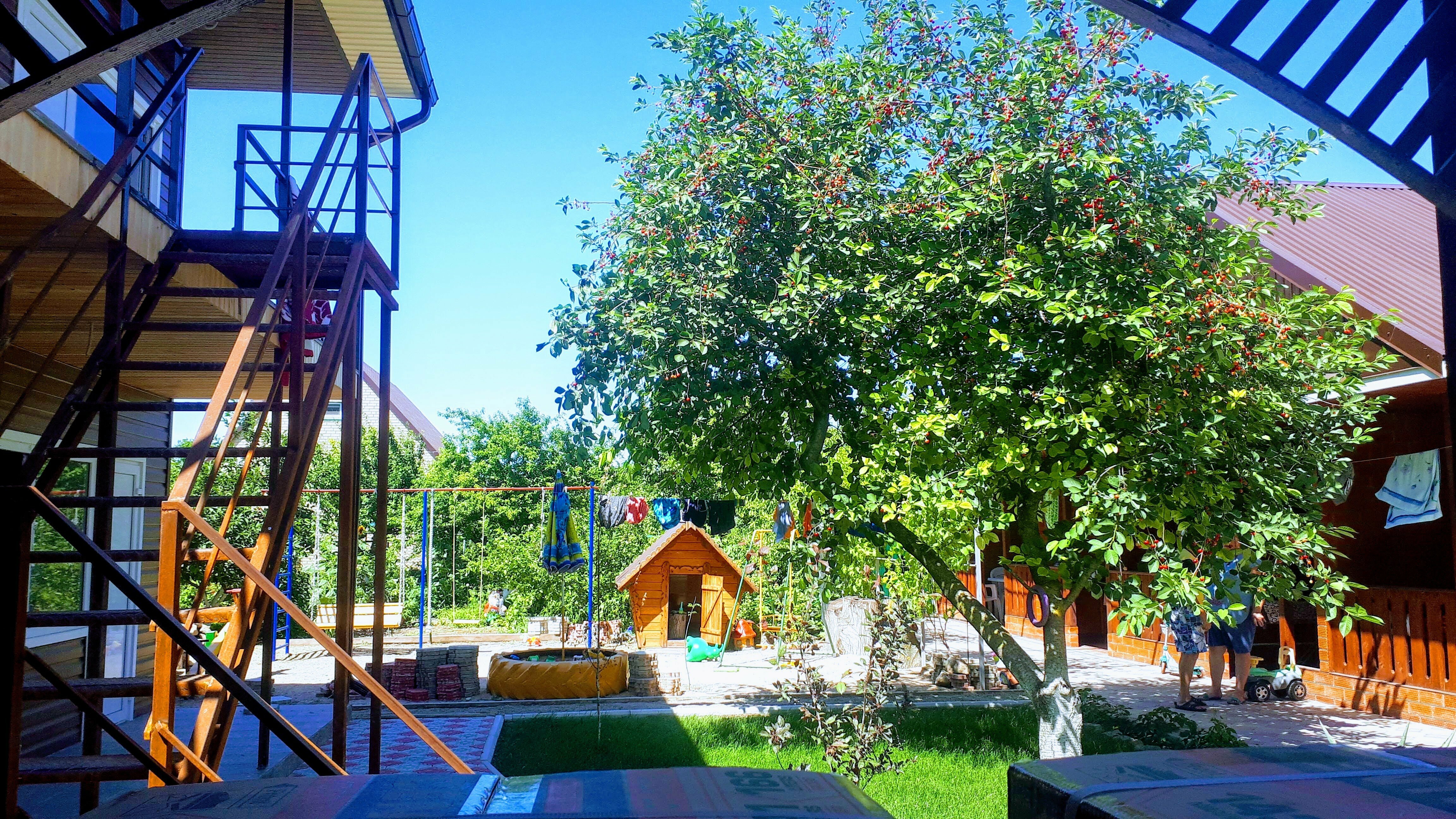 Трехместный номер с балконом