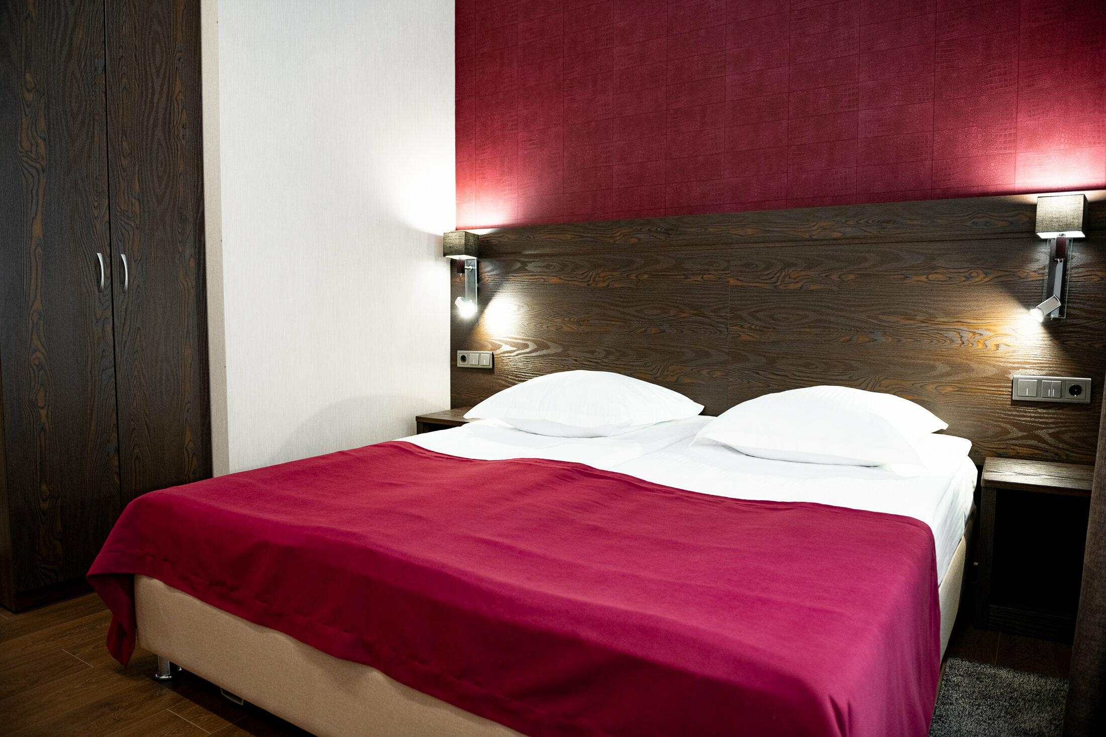 Люкс с кроватью размера «king-size» и гидромассажной ванной